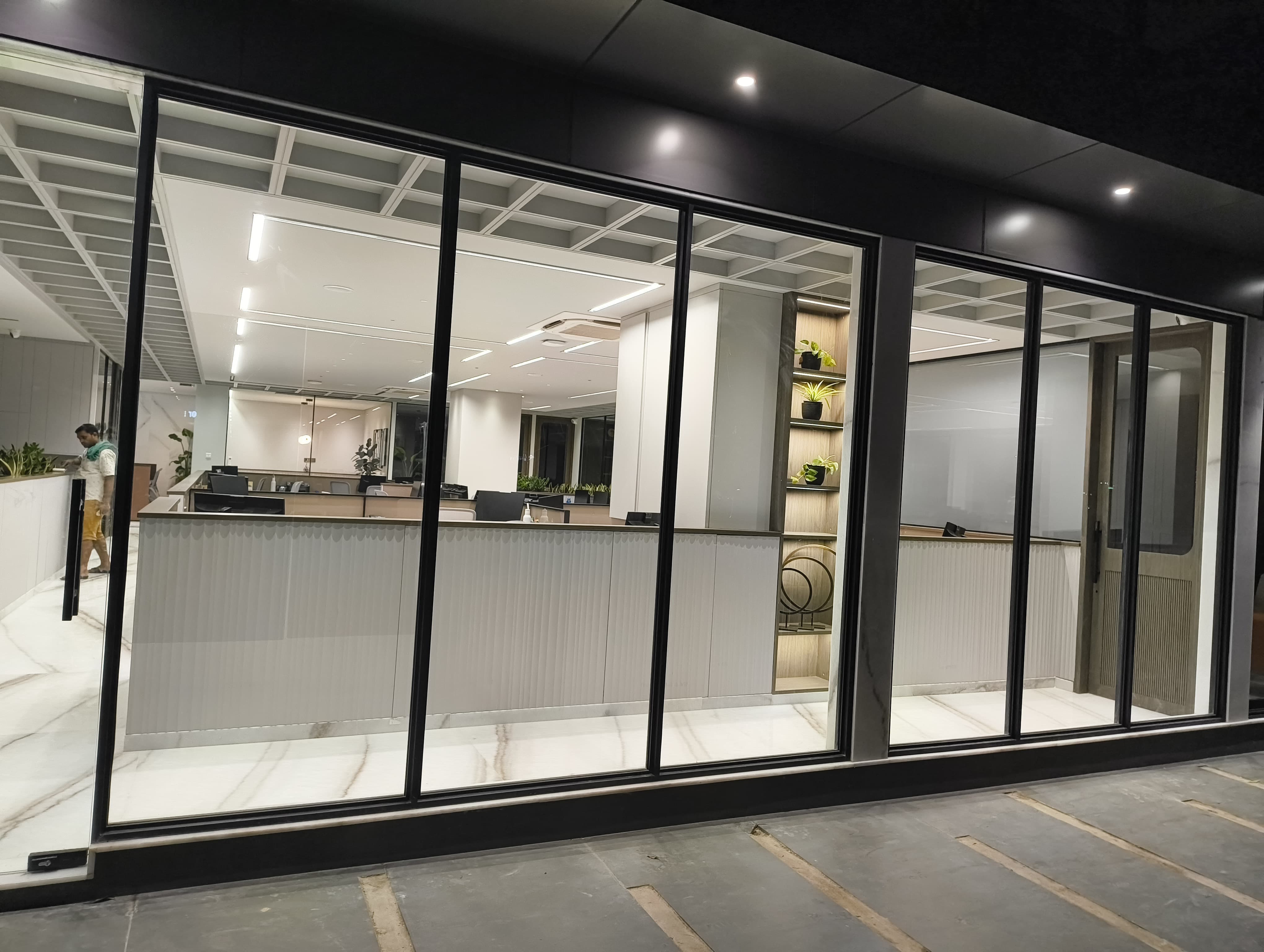 Modular commercial space
